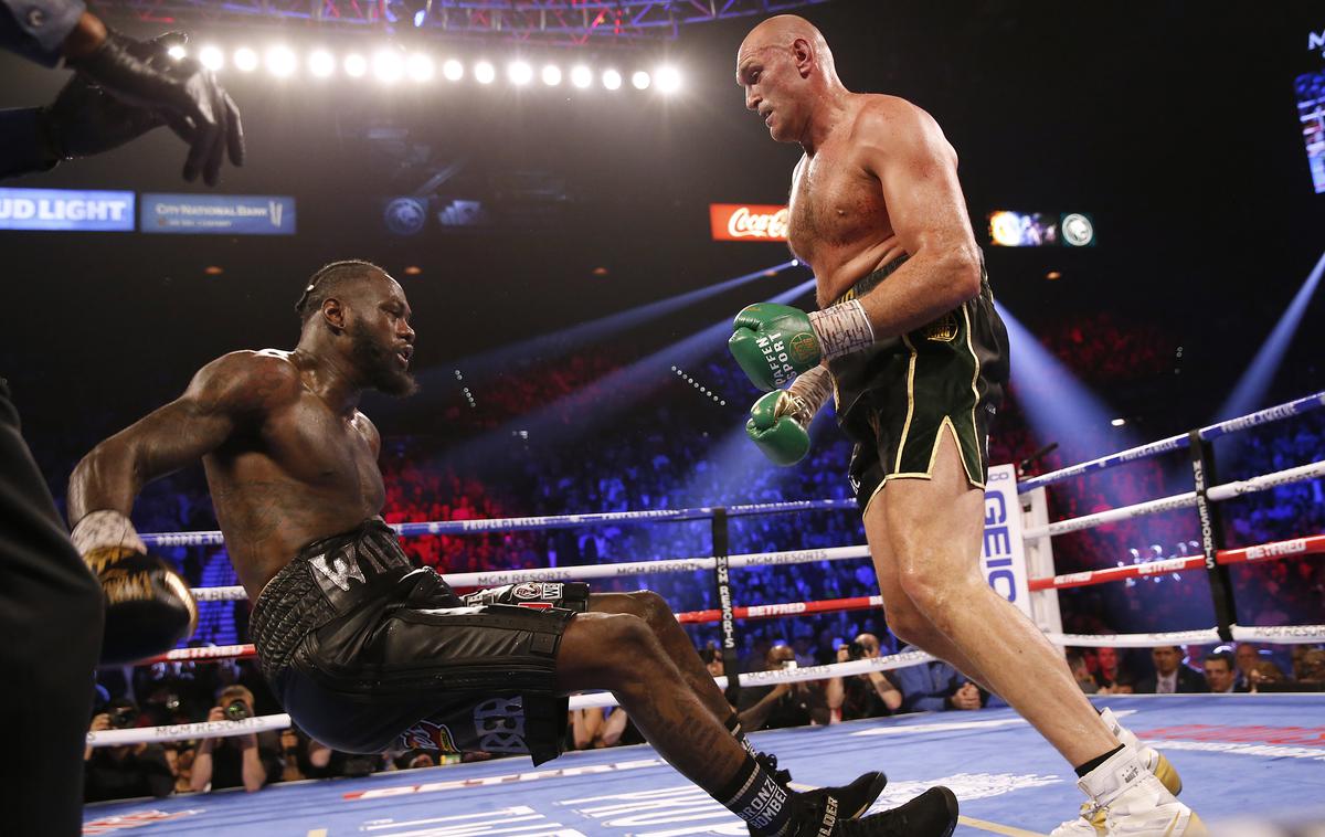 Deontay Wilder | Tyson Fury se je v povratnem dvoboju poigral z neporaženim Deontayjem Wilderjem, ki meni, da si je jamo skopal s pretežkim kostumom. | Foto Reuters