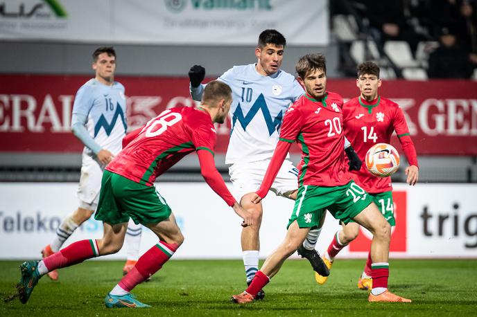 prijateljska tekma Slovenija U21 : Bolgarija U21 | Slovenska nogometna reprezentanca do 21 let je danes pod okriljem selektorja Milenka Ačimovića z Bolgarijo igrala neodločeno 0:0. | Foto Blaž Weindorfer/Sportida