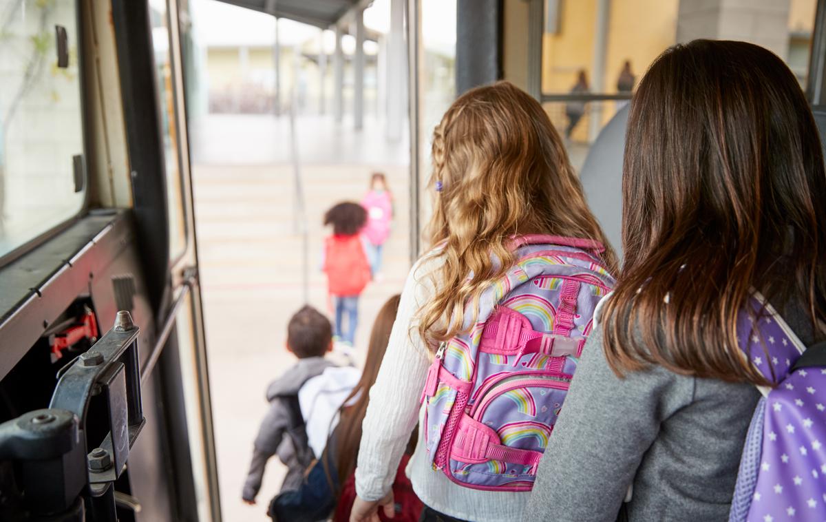 Otroci na avtobusu | Fotografija je simbolična. | Foto Shutterstock