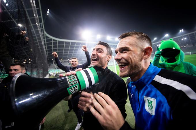 Trener Albert Riera in kapetan Timi Max Elšnik se želita podpisati pod dvojno krono Olimpije. | Foto: Vid Ponikvar