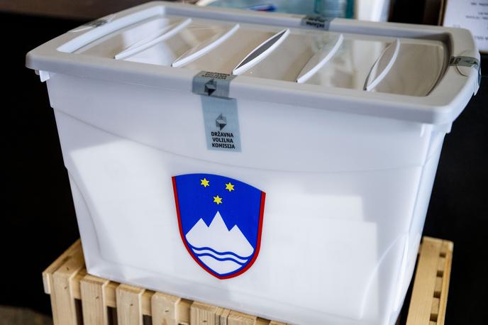 Predčasne volitve v državni zbor 2022 | Slovenija je bila do leta 2016 edina evropska država, v kateri so bili mediji in državljani pred volitvami kaznovani za razpravo in mnenja. | Foto Ana Kovač