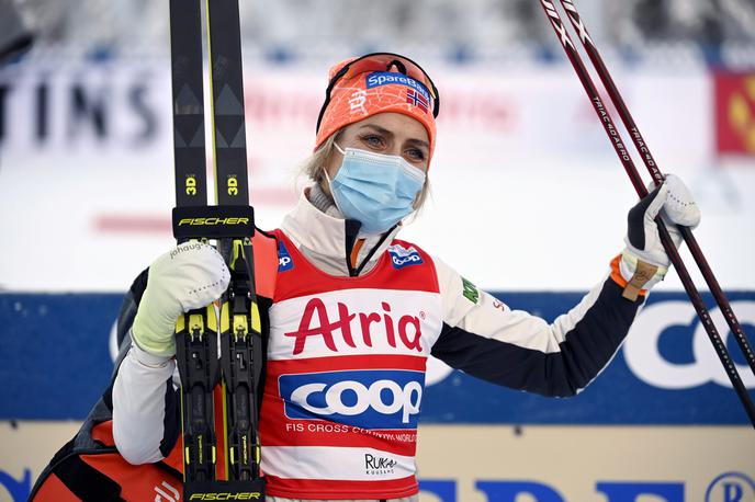 Therese Johaug | Norvežanka Therese Johaug je v teku na 10 km v prosti tehniki zanesljivo ubranila prvo mesto na včerajšnjem teku v klasičnem koraku. | Foto Reuters