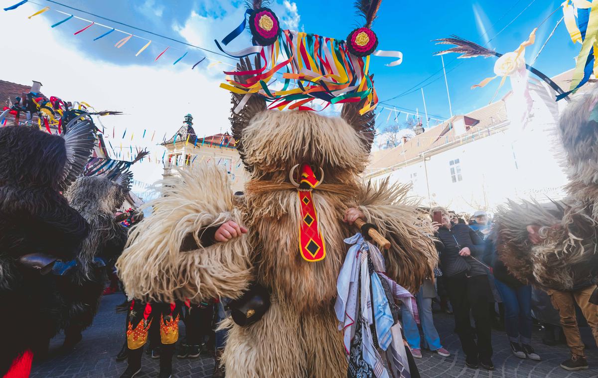 Kurentovanje 2024 na Ptuju | Med vrhunci kurentovanja so dan kurentovih in korantovih skupin, otroško pustno rajanje ter mednarodna karnevalska povorka. | Foto Stanko Kozel