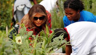 Melania je poprijela za vrtnarska dela