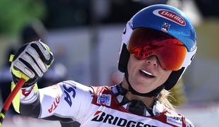 Mikaela Shiffrin dva zavoja pred konkurenco