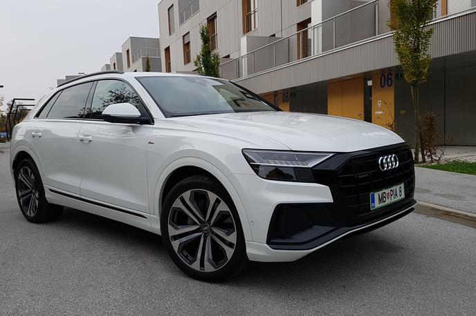 Audi Q8 | To je novi audi Q8, ki dopolnjuje ponudbo Audijeve družine Q. Gre za kupejevsko izpeljanko že znanega Q7, a so ga večinoma vendarle razvili povsem na novo. | Foto Gregor Pavšič