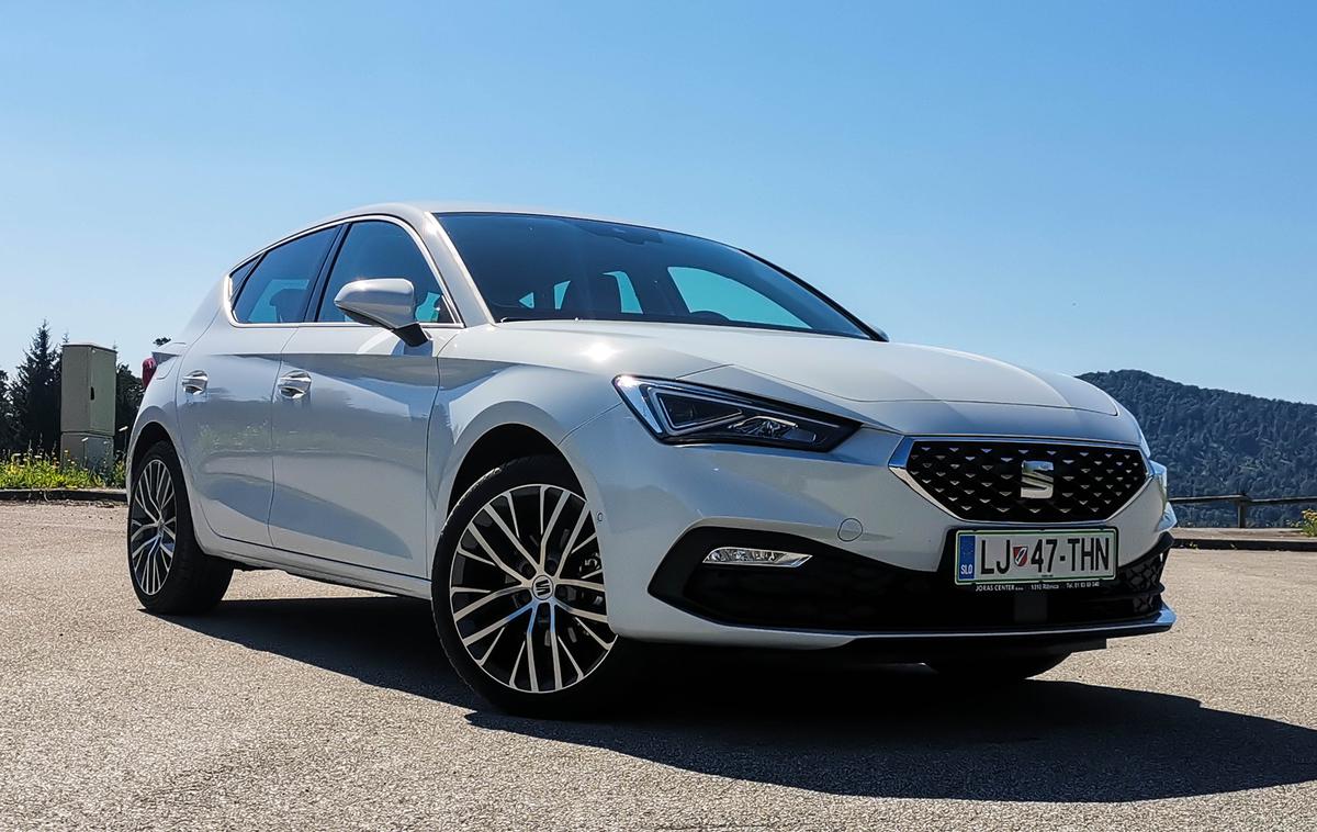 Seat leon | Leon je prevzel oblikovne gene tarraca, kljub temu je na cesti bistveno bolj vpadljiv kot golf. | Foto Gašper Pirman