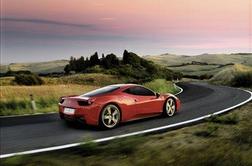 Video - sestavljanje motorja za ferrarija 458 italia