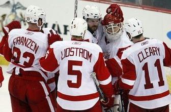 Detroit Red Wings le še zmago od pokala