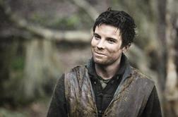 Joe Dempsie: od hedonističnega mulca do pankrta kralja Baratheona