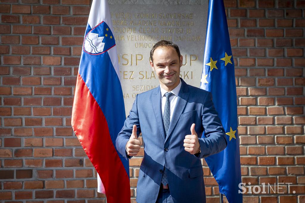 Ministrstva za zunanje zadeve. Anže Logar.