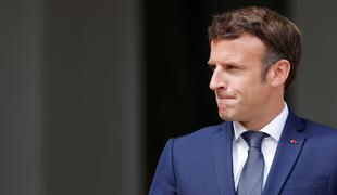 Macron nadaljuje težavne pogovore o imenovanju novega premierja