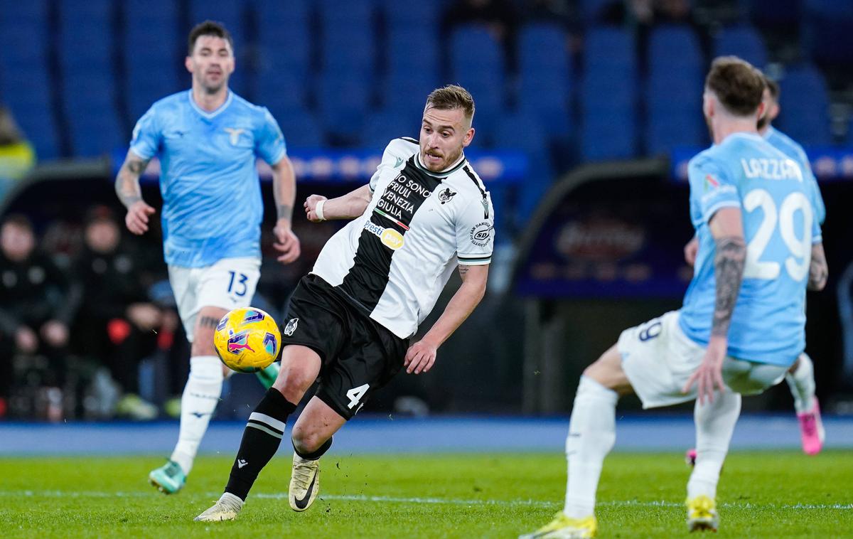 Sandi Lovrić Udinese Lazio | Sandi lovrić je odigral celotno tekmo, po treh mesecih se je v kader vrnil Jaka Bijol. | Foto Guliverimage