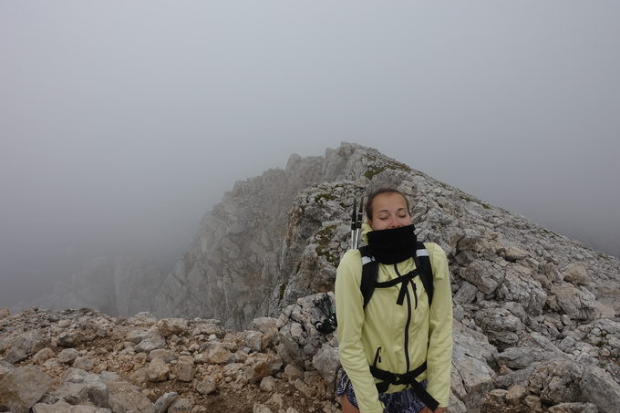 Potovanja so njena strast in kot pravi, jo čaka še dolg seznam krajev, ki si jih želi videti.  | Foto: Nejc Štefanec