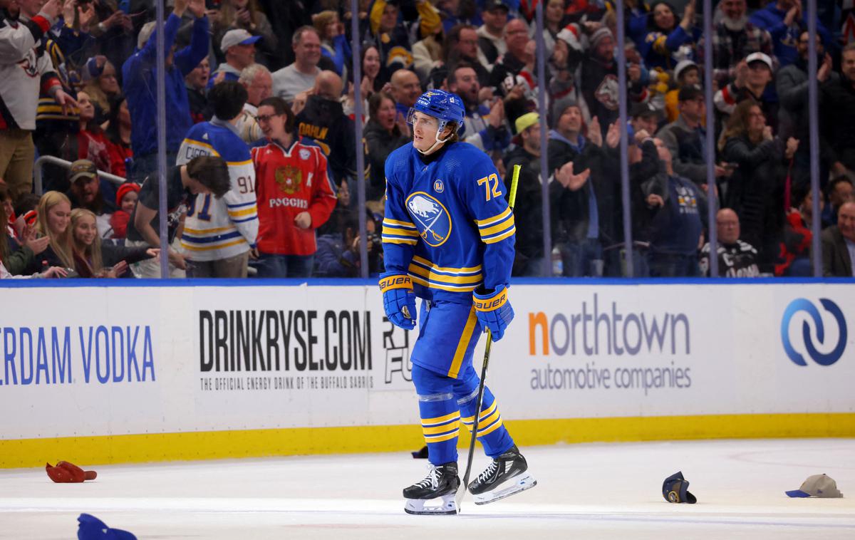 Buffalo Sabres : New Jersey Devils | Prizor ob tretjem golu Thompsona, na koncu je s četrtim golom postavil končnih 5:2. | Foto Reuters