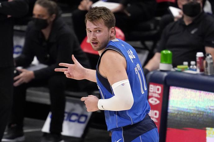 Luka Dončić | Luka Dončić je moral športno priznati premoč košarkarjev San Antonia. | Foto Guliverimage