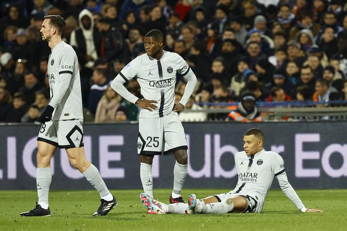 Kylian Mbappe | Kylian Mbappe je staknil poškodbo in že po dobrih 20 minutah končal srečanje, ki ga je PSG dobil s 3:1. | Foto Reuters