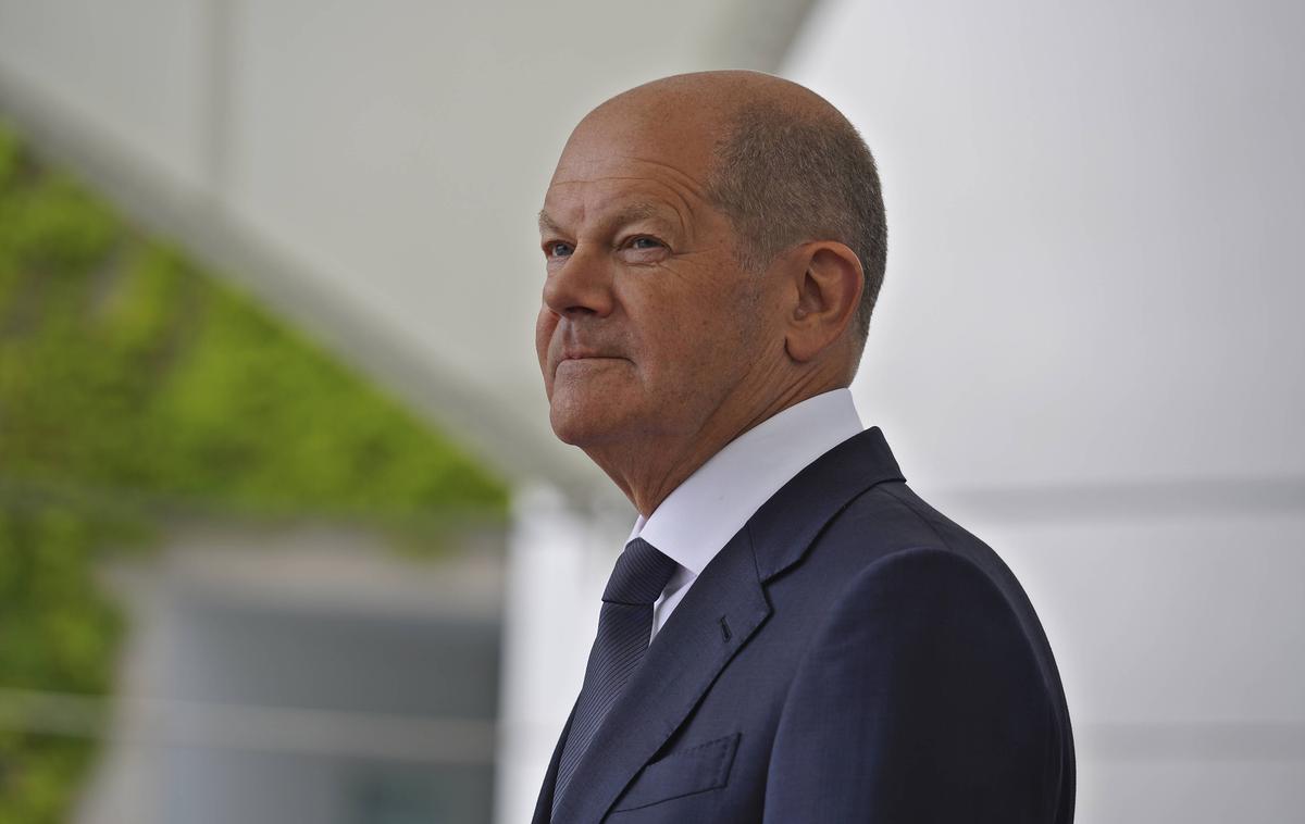 Olaf Scholz | Preiskavo sprožajo v času, ko se Scholz že tako spopada s kritikami zaradi domnevno šibkega odziva na vojno v Ukrajini. | Foto Guliverimage