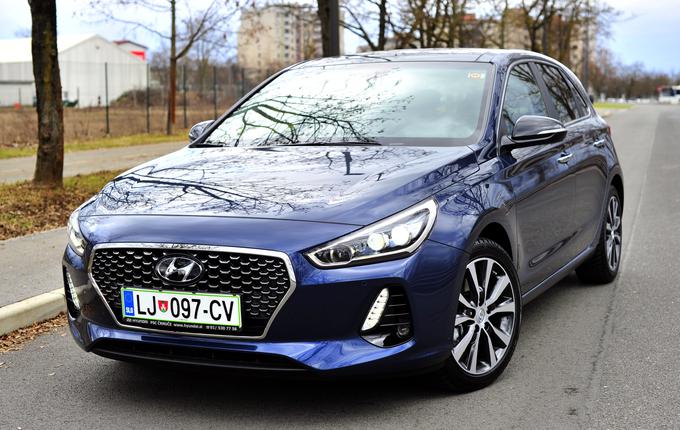 Novi hyundai i30 je imel v naši konfiguraciji pameten ključ, ne pa aktivnega radarskega tempomata. | Foto: Gregor Pavšič