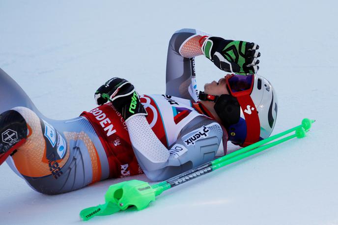 Henrik Kristoffersen | Henrik Kristoffersen čaka na dodatne preglede. | Foto Reuters