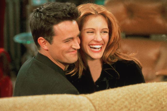 Matthew Perry, Julia Roberts | Nekdanji par se je spoznal na snemanju serije Prijatelji, v kateri je Robertsova igrala Perryjevo partnerko. | Foto Guliverimage