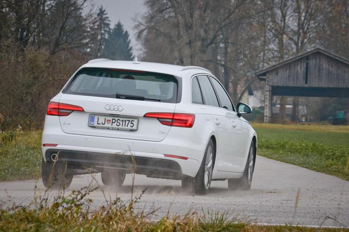 Vozili smo racionalno opremljenega karavanskega audija A4, čigar cena pa je z nekaj dodatne opreme že poskočila na 45 tisoč evrov. Je to že preveč, bi bil smotrnejši tekmečev avtomobil, kot je škoda superb combi, ali pač audi vendarle ponuja vozniško izkušnjo, za katero se splača – kdor le zmore – odšteti tudi blizu 50 tisočakov?  | Foto: 