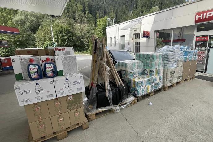 Zloraba pomoči po poplavah | Poudarili so, da je tovrstrnih zlorab vedno več, zaustaviti pa jih je težko, saj nimajo dovolj ljudi, da bi to pregledovali. | Foto Facebook/Humanitarček