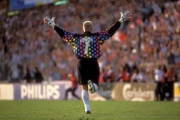 Peter Schmeichel je dvignil roke in začelo se je veliko slavje Danske. | Foto: Guliverimage