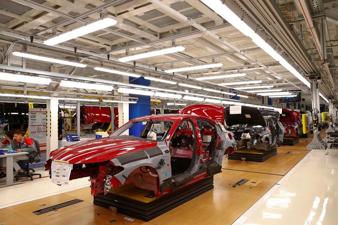 Alfa Romeo tovarna Cassino - proizvodnja giulia | Foto Reuters