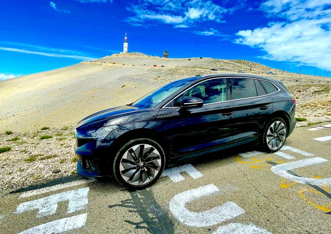 Škoda je z enyaqom poskrbela za družinsko zelo uporaben električni avtomobil. Lani poleti smo ga odpeljali tudi na Mont Ventoux v Provansi. | Foto: Gregor Pavšič