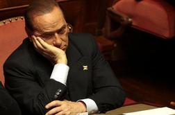 Parlamentarna komisija: Berlusconi mora zapustiti senat