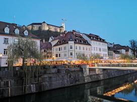 posneto s Huawei P30 Pro, Ljubljana, nočne, modra ura