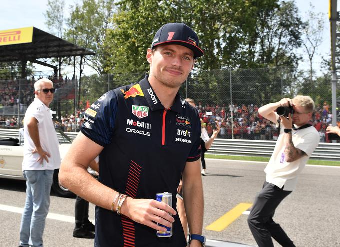 Max Verstappen je eden od le petih dirkačev z dolgoročno pogodbo, podpisano ima celo do leta 2028. | Foto: Guliverimage