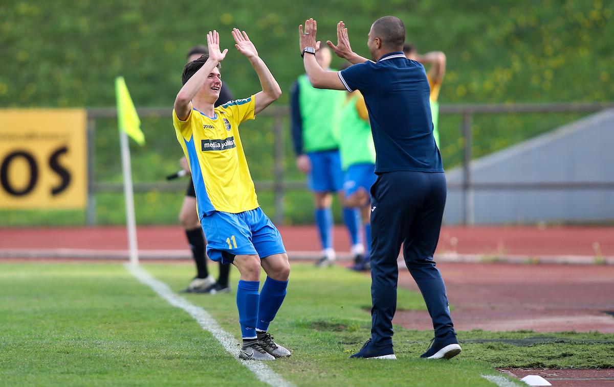 nk bravo | NK Bravo se je vsaj do nedelje povzpel na prvo mesto. | Foto Matic Klanšek Velej/Sportida