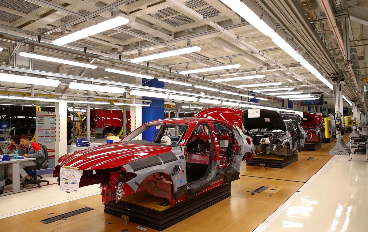 Alfa Romeo tovarna Cassino - proizvodnja giulia | Foto Reuters