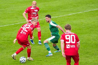 Aluminij izkoristil spodrsljaj Gorice, 11 golov v Kranju