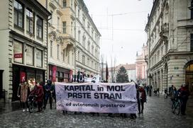 Protest, Zoran Janković, Mol, hostel celica