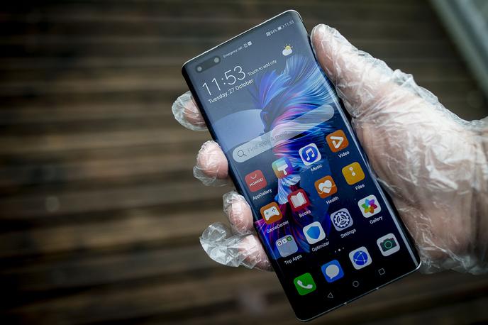 HUAWEI Mate 40 Pro | Huawei Mate 40 Pro je zagotovo eden od najboljših telefonov tega proizvajalca.  | Foto Ana Kovač