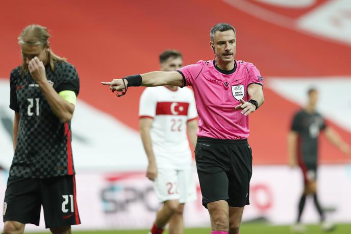 Slavko Vinčić | Slavko Vinčić je sodil na srečanju v Istanbulu, na katerem sta se Turčija in Hrvaška razšli s 3:3. | Foto Reuters