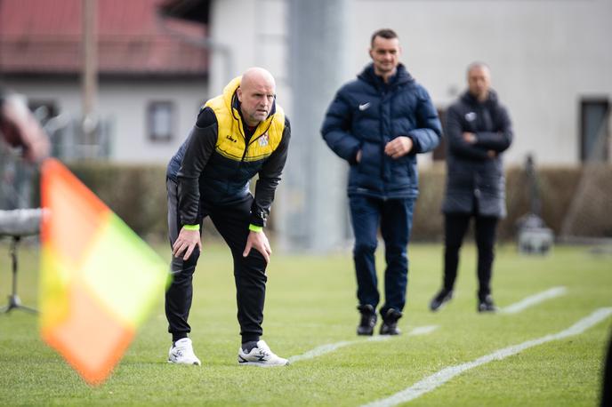 Aluminij Bravo | Četa Roberta Pevnika je za konec 32. kroga gostila Celje in izgubila z 0:6. | Foto Blaž Weindorfer/Sportida