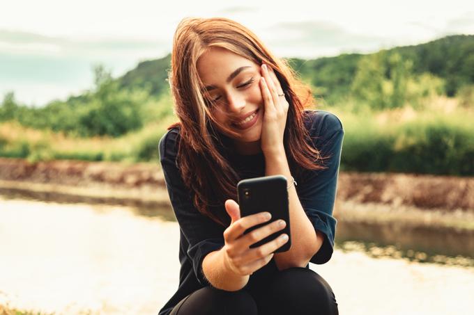 plačevanje s telefonom | Foto: Getty Images