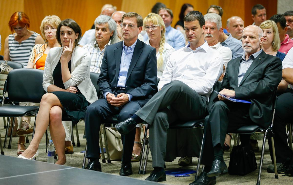 SMC, Miro Cerar, programska konferenca | Foto STA