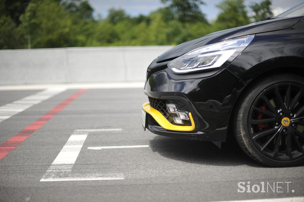 Renault Clio RS 18