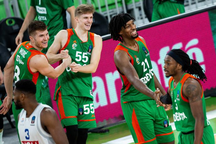 Cedevita Olimpija Budućnost | Olimpija je po napeti končnici ugnala Budućnost. | Foto Vid Ponikvar