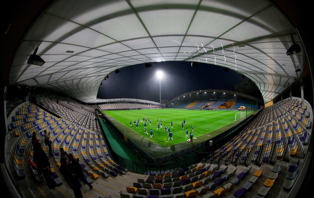 Ljudski vrt stadion Maribor | Nogometno dogajanje v Ljudskem vrtu prisilno počiva. Nogometa se ne bo igralo vsaj do začetka maja. | Foto Vid Ponikvar