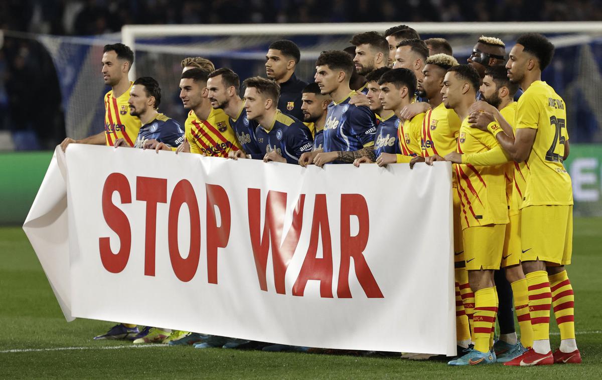 Napoli : Barcelona | Nogometaši Barcelone so v 1/16 finala izločili Napoli. | Foto Reuters