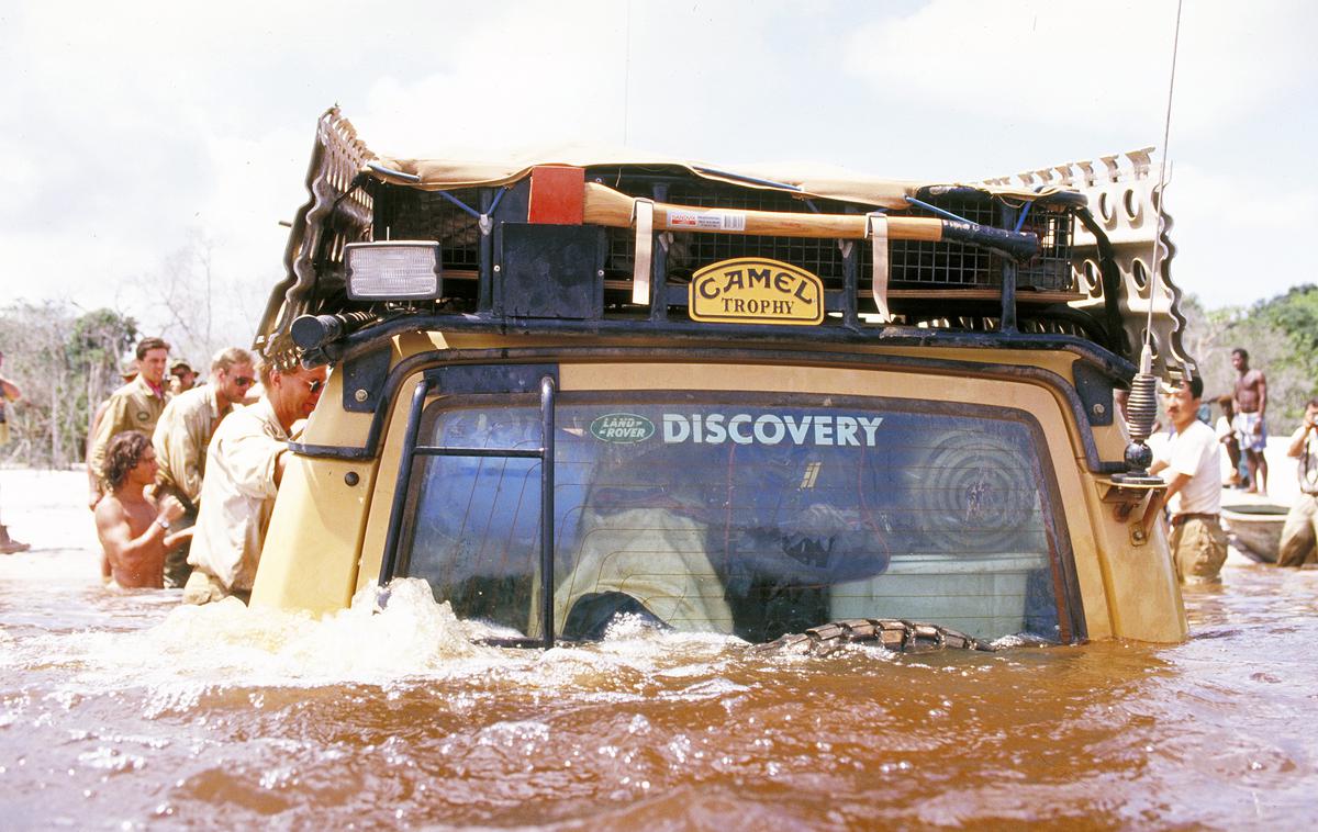 Camel Trophy | Camel Trophy ni bil le dirka, to je bil zares skrajen preizkus človeških zmogljivosti, iznajdljivosti, psihološke trdnosti in medsebojne pomoči. | Foto Land Rover