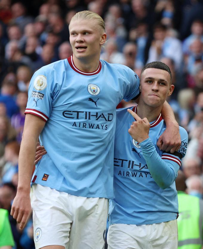 Ne le Erling Haaland, proti Unitedu je hat-trick dosegel tudi njegov soigralec Phil Foden. Norvežan mu je namenil dve podaji. To, da sta soigralca končala tekmo Premier League s trojčkom, se je v zgodovini tekmovanja zgodilo le še leta 2003 (Arsenal proti Southamptonu) in leta 2019 (Leicester City proti Southamptonu). Zanimivo je, da je Southampton naslednji tekme Cityja v prvenstvu, in to na Etihadu. | Foto: Reuters