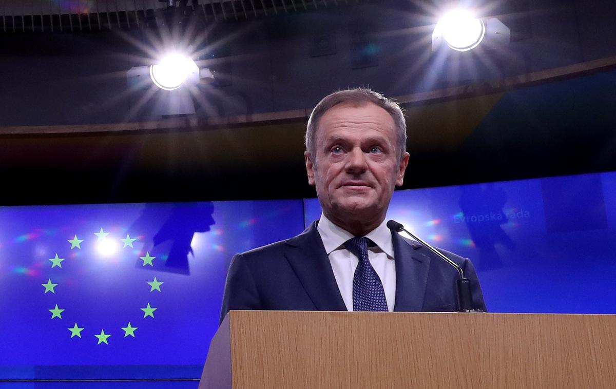 Donald Tusk | EU "stoji za dogovorom EU-Mercosur, a si je težko predstavljati ratifikacijo, dokler brazilska vlada dovoljuje uničevanje" Amazonije, je še pred uradnim začetkom vrha G7 v francoskem Biarritzu povedal Tusk. | Foto Reuters