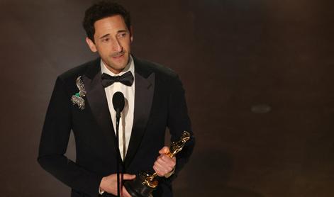 Adrien Brody na podelitvi oskarjev z rekordno dolgim zahvalnim govorom